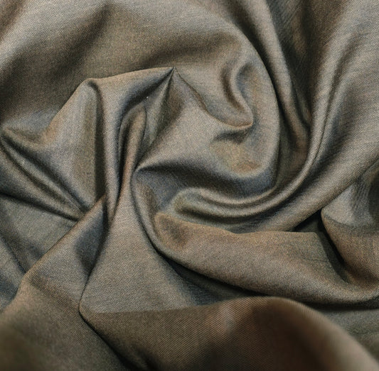Shemray suiting / Brownish two tone colour. Like Tiger print. 4 meter standard cutting